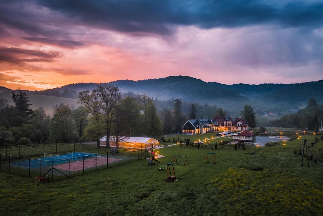 Carynska Resort & Spa Лутовиска Екстериор снимка