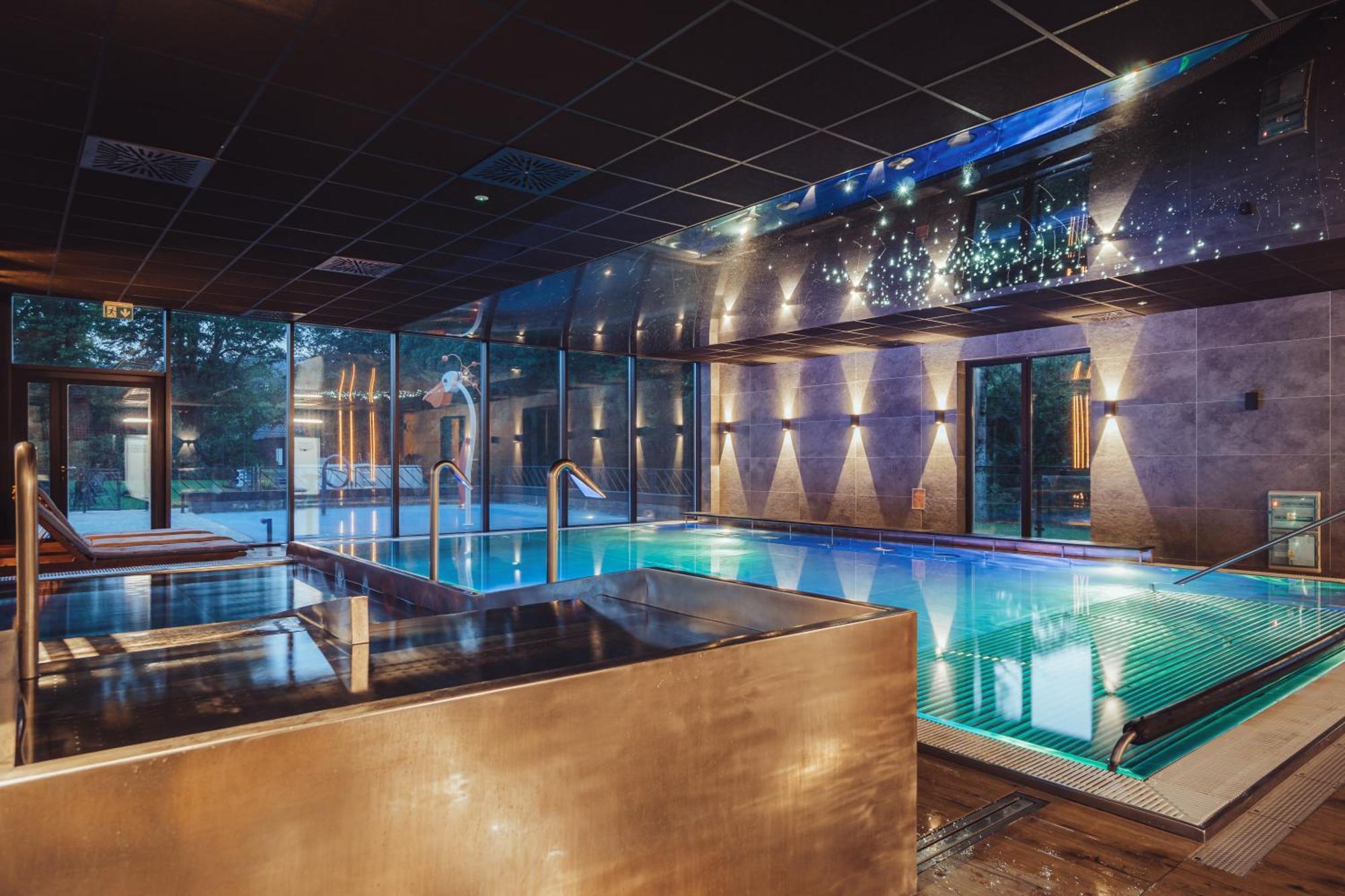 Carynska Resort & Spa Лутовиска Екстериор снимка