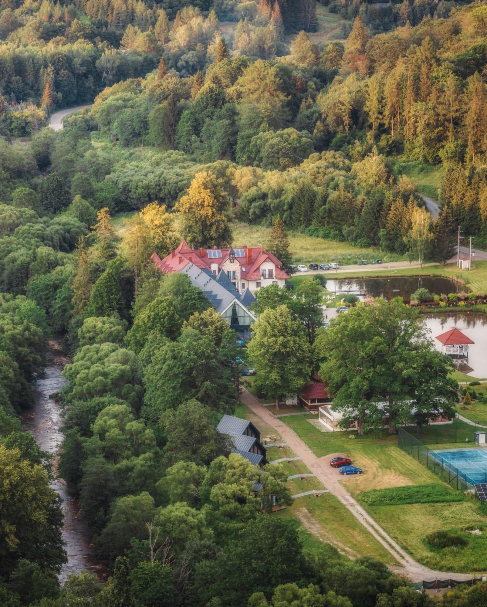 Carynska Resort & Spa Лутовиска Екстериор снимка